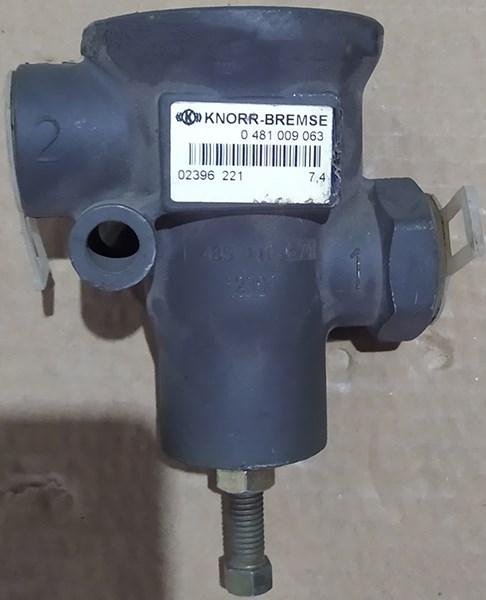 Knorr Bremse 0481009063 2323125 pressure limiting limit valve