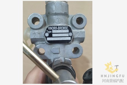 Knorr Bremse SV1307 air suspension height control element levelling valve