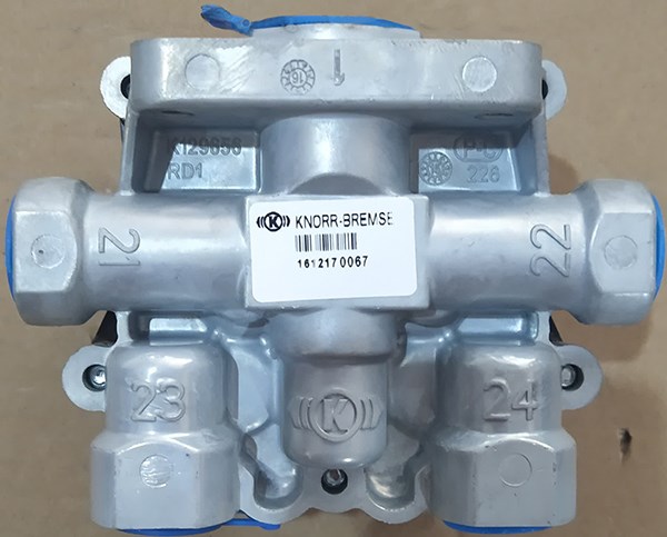 Knorr Bremse K129656 four circuit protection valve