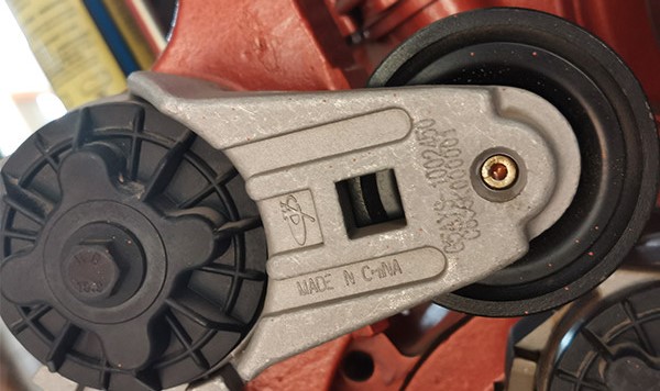 Yuchai G5AYS-1002450 belt Tensioner