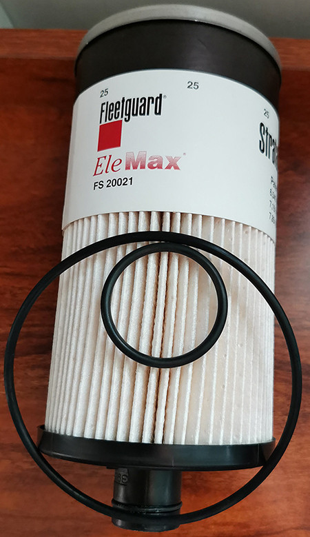 Original Fleetguard diesel fuel filter FS20021/WG9925550105 for truck diesel engines parts